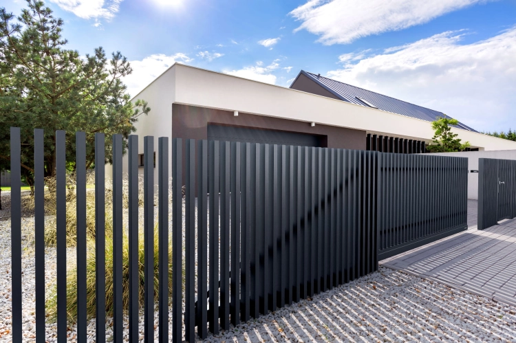 EL-BET ALU.4.84 ogrodzenie aluminiowe pionowe.jpg